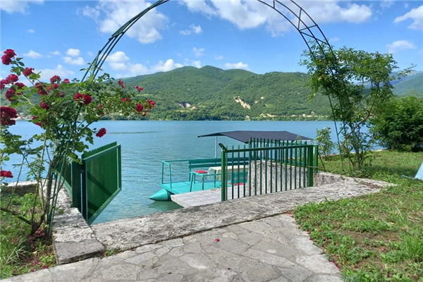 Vikendica Jablaničko Jezero