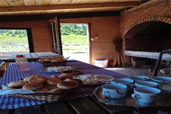 Restoran i konak Jezero